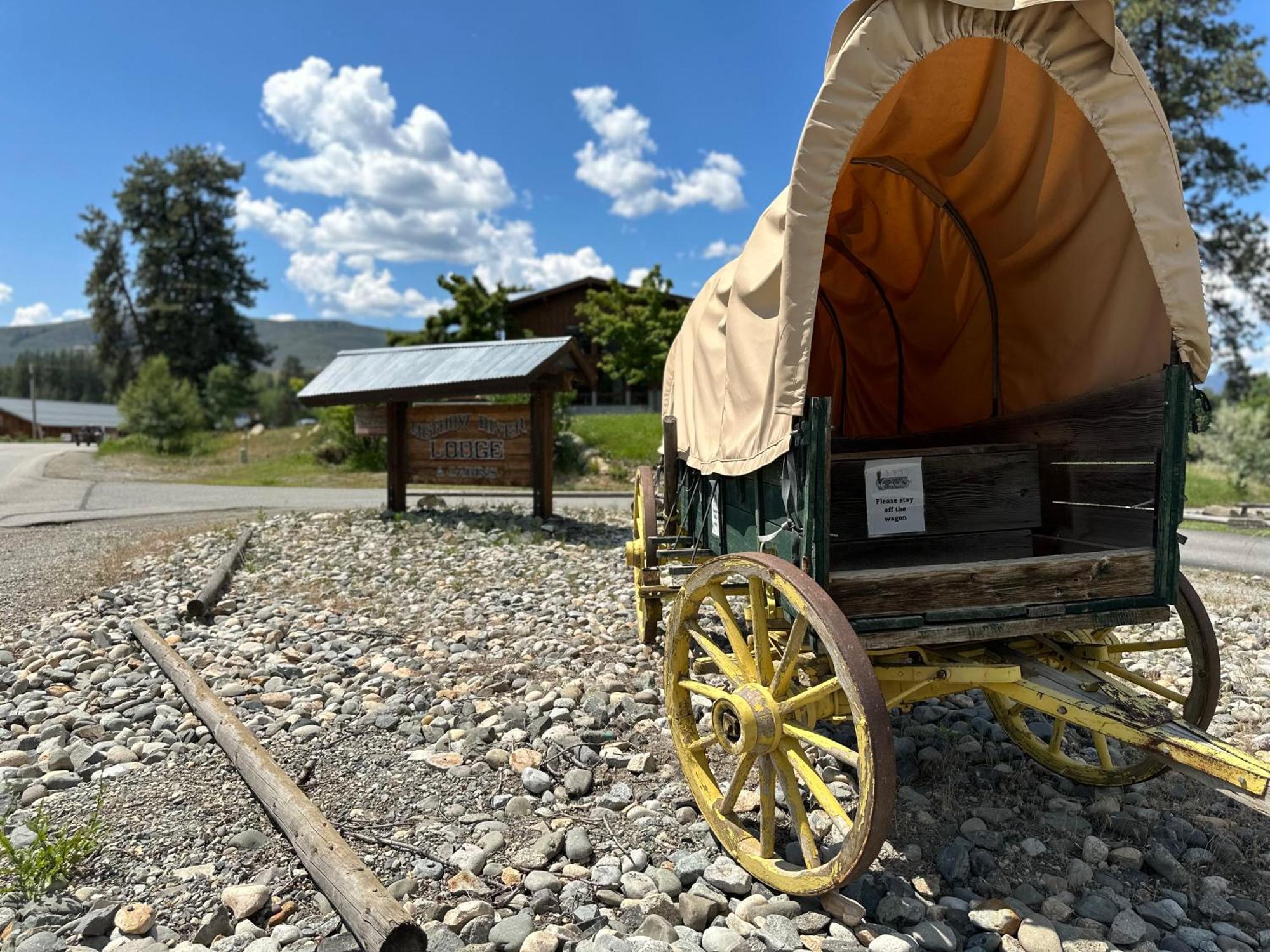 Methow River And Lodge Winthrop