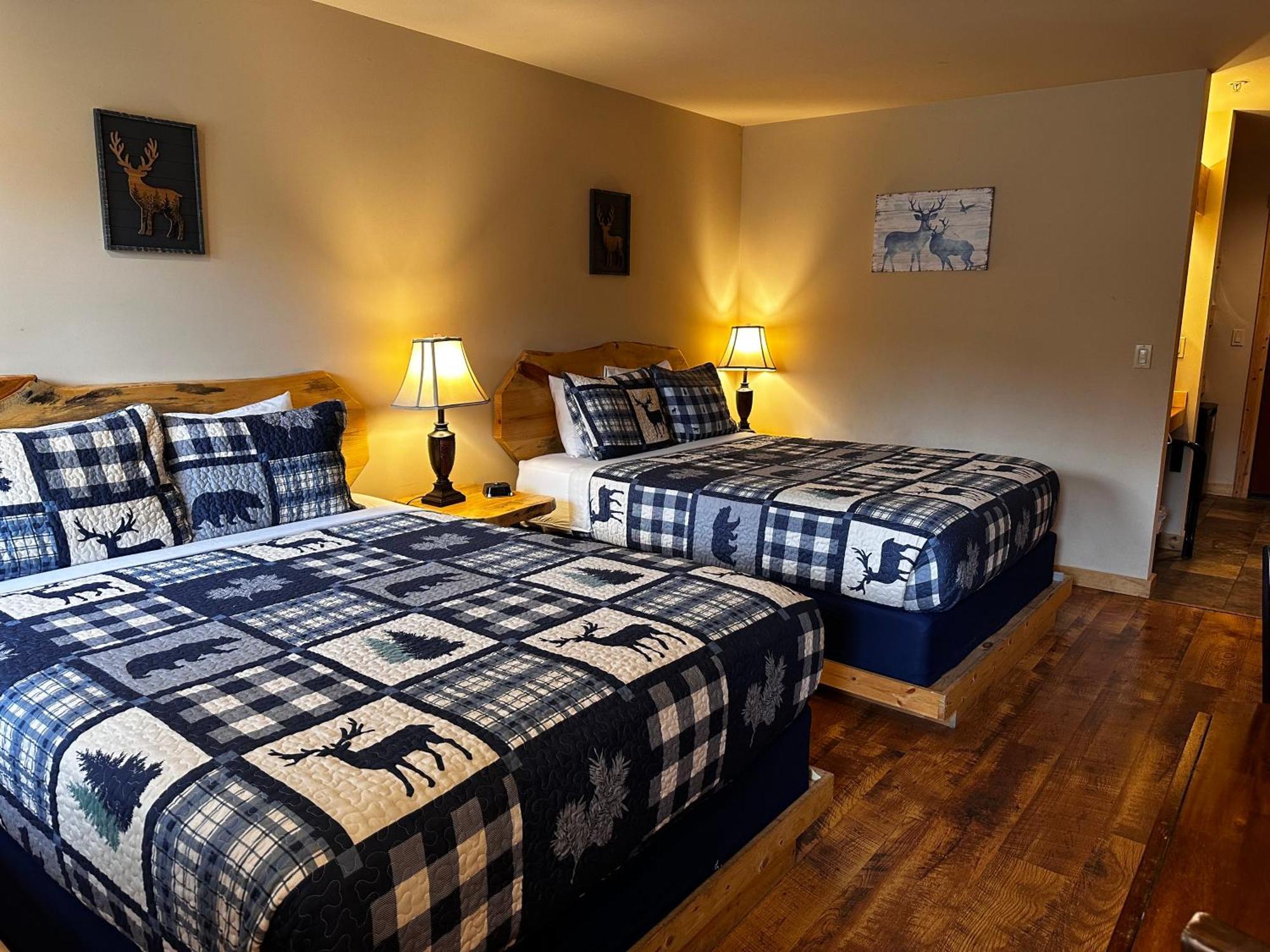 Lodge Methow River And Winthrop